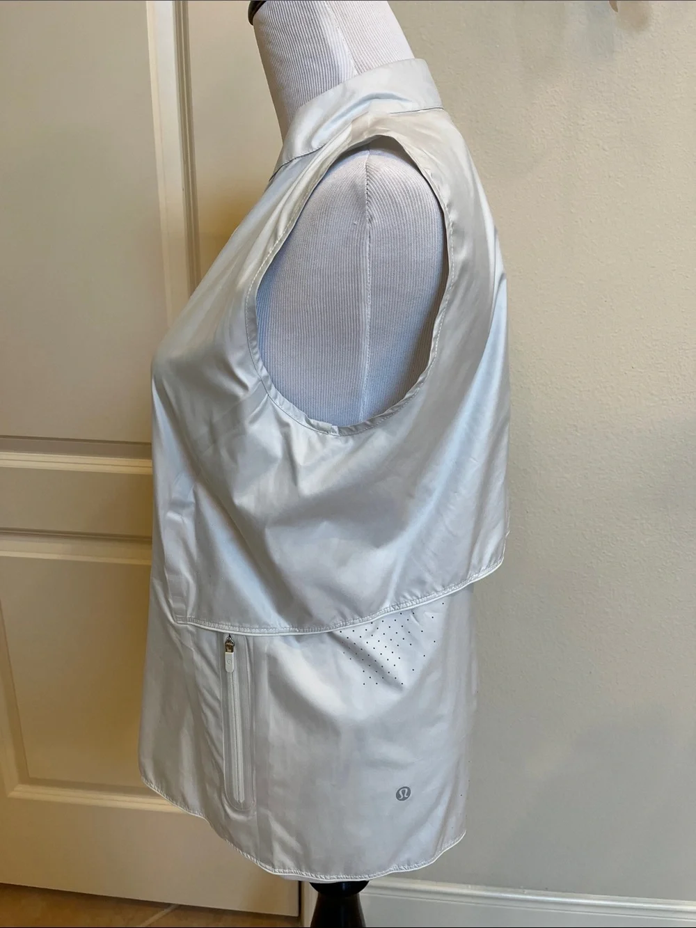 NWOT Lululemon light vest